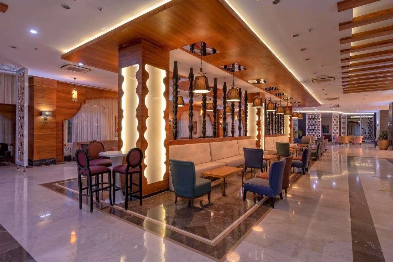 River Hotel 5*