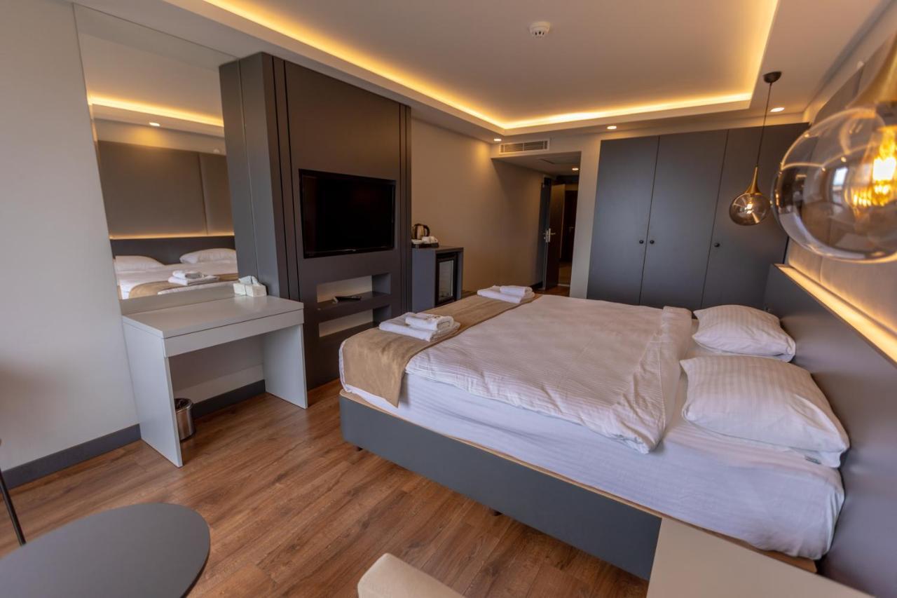 Santana Hotel