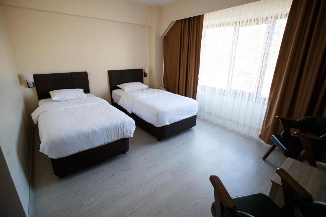 Tuna Hotel *