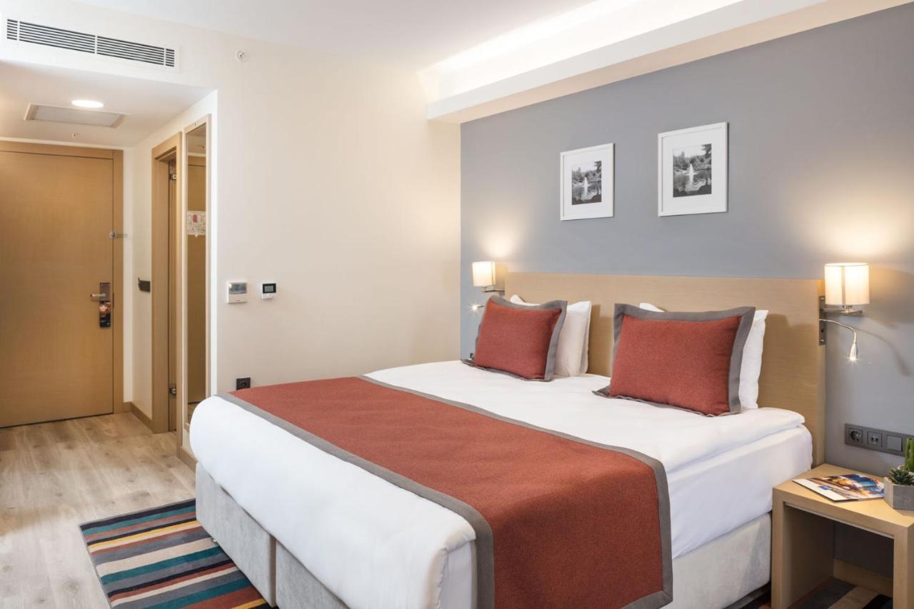 Tryp By Wyndham Oran 3*