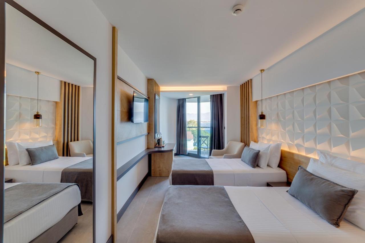 Signature Blue Hotel 5*