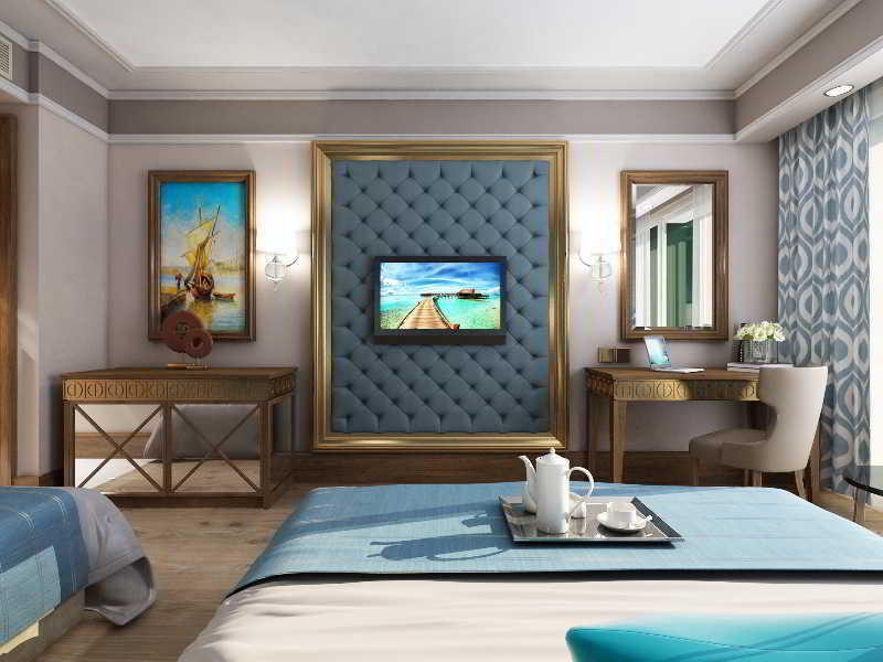 Dream World Aqua Resort
