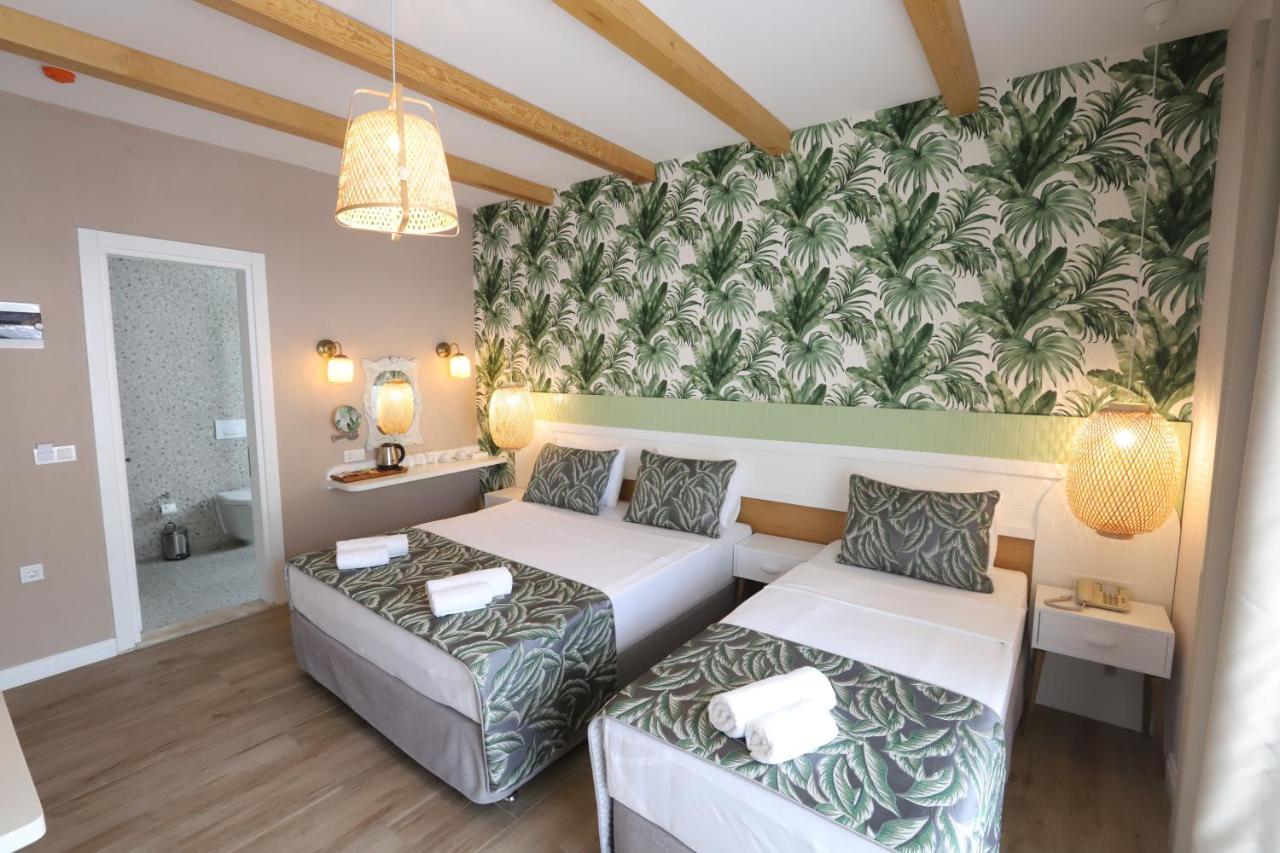 Dolphin Park Hotel 3*