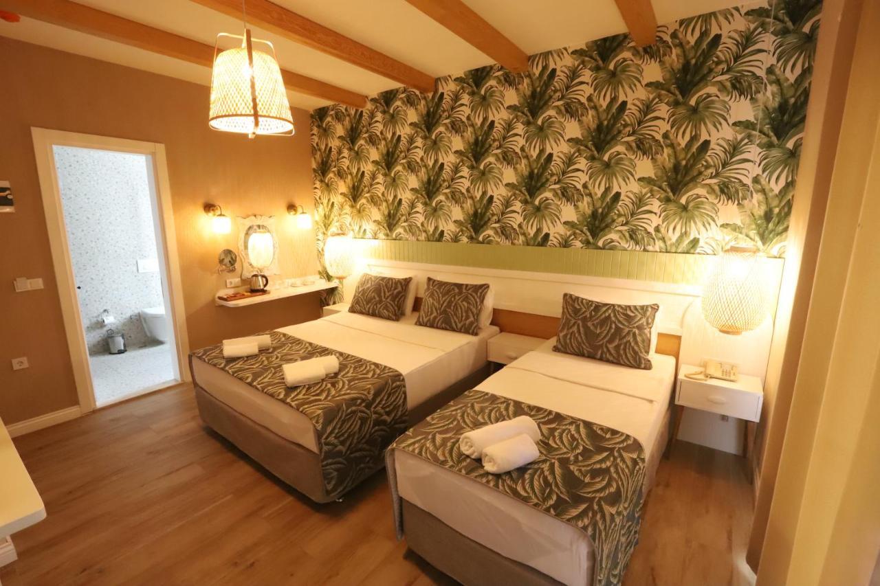 Hotel Dolphin Park 3*
