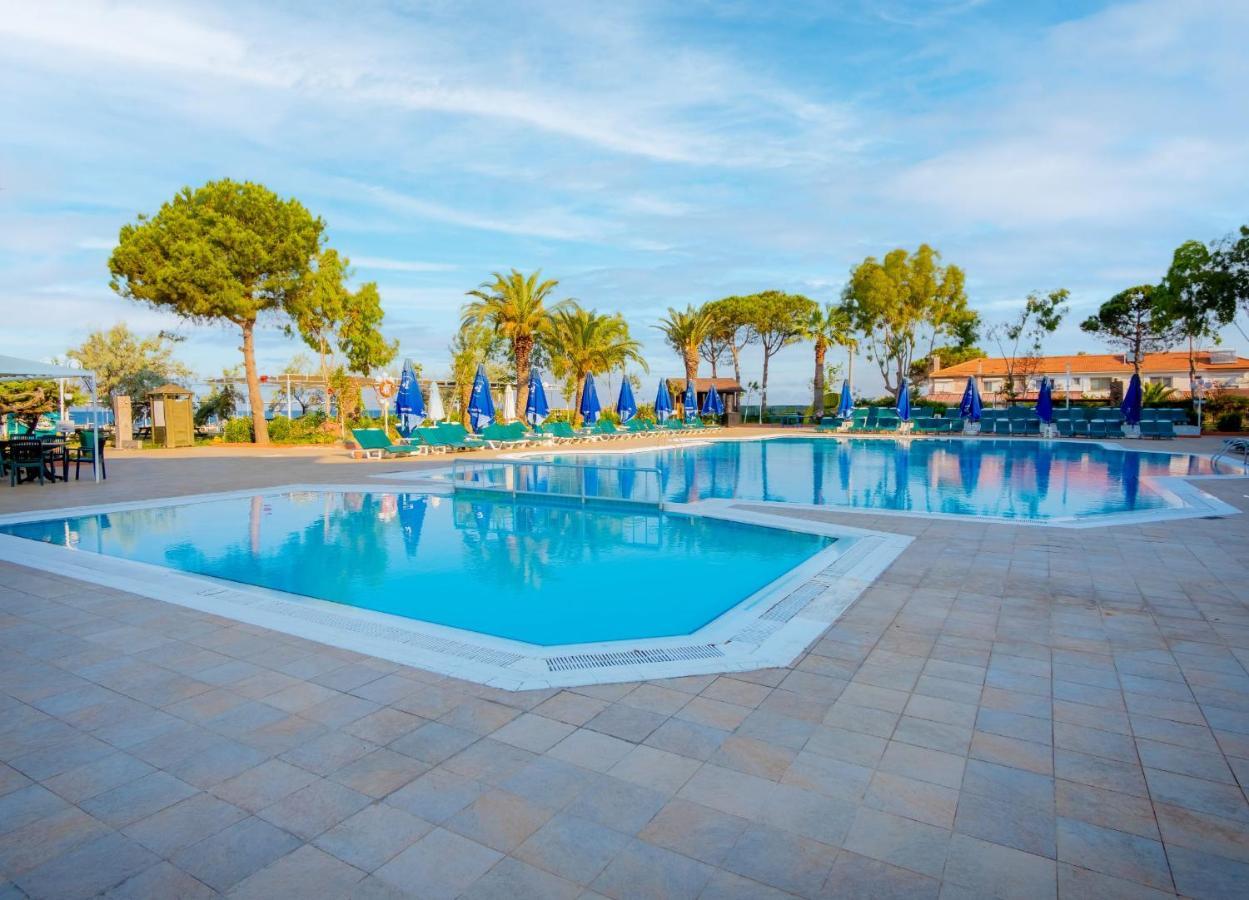 Hotel Le Monde & 4*