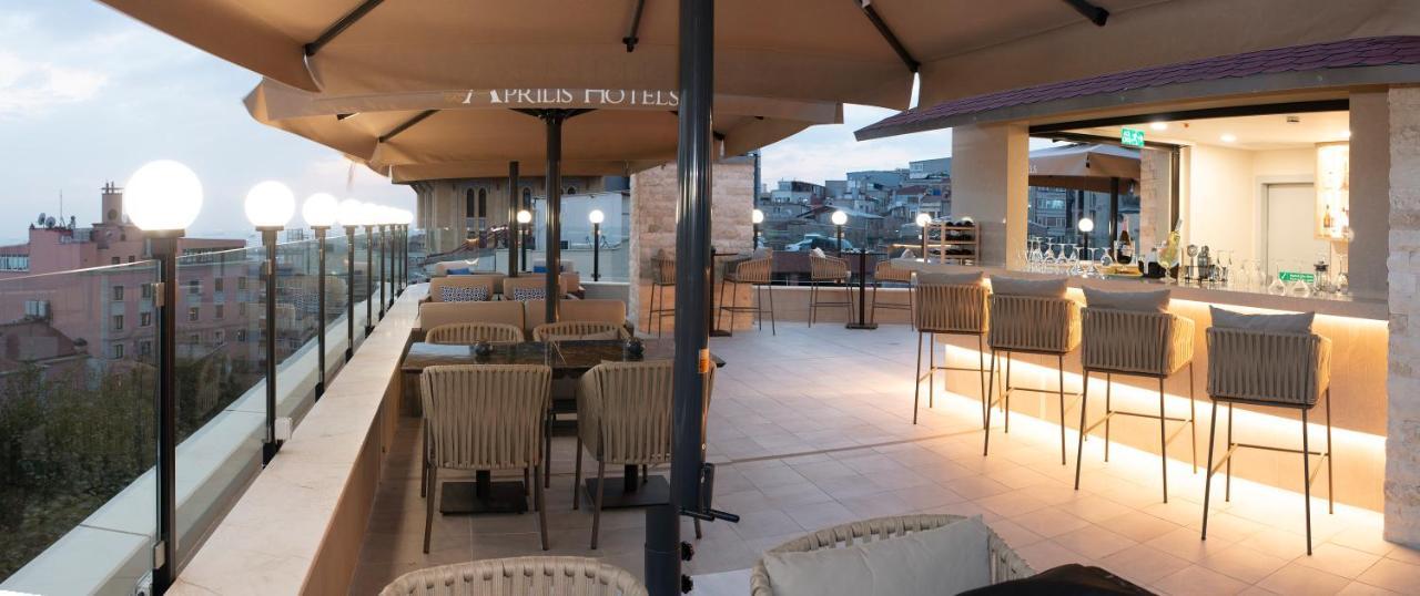 Aprilis Deluxe Hotel