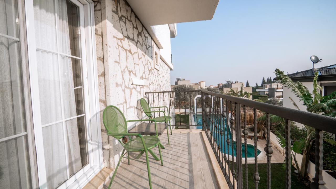 Urla 1867 Hotel *