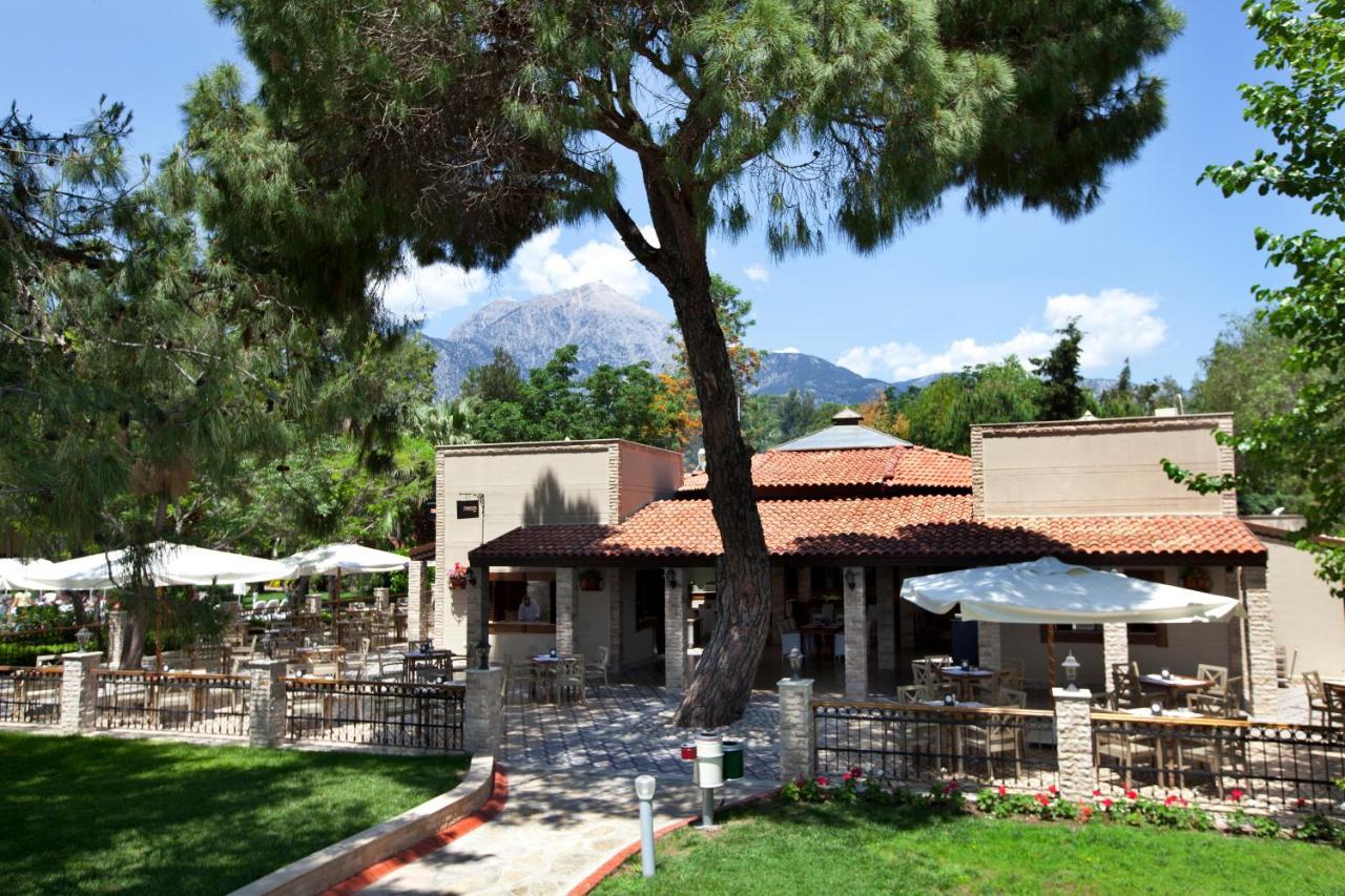 Resort Moevenpick Antalya 5*