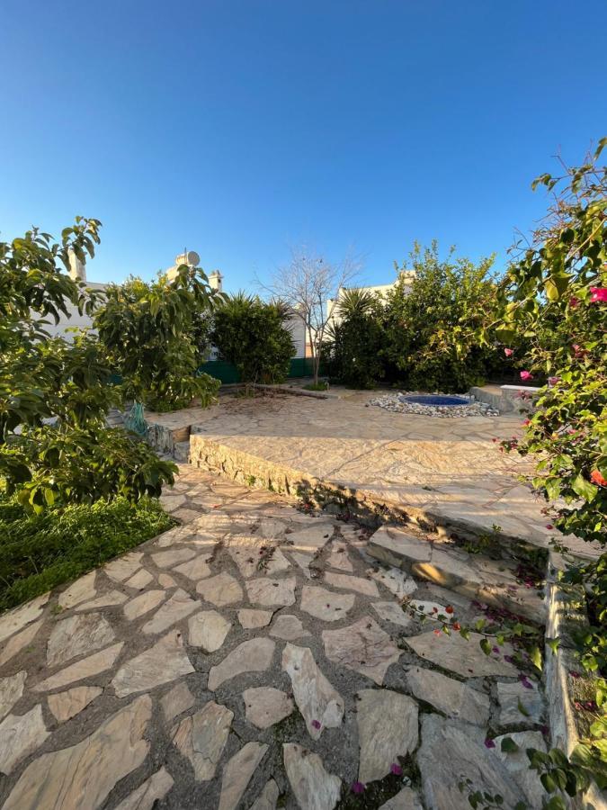 Bella Vista - Near The And Airport Villa *