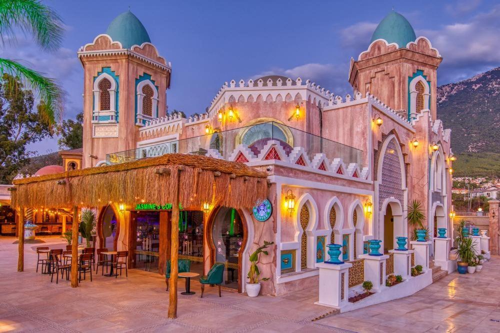 Orka World & Aquapark Hotel 4*