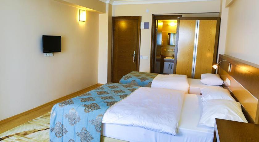 Hotel Dikelya *