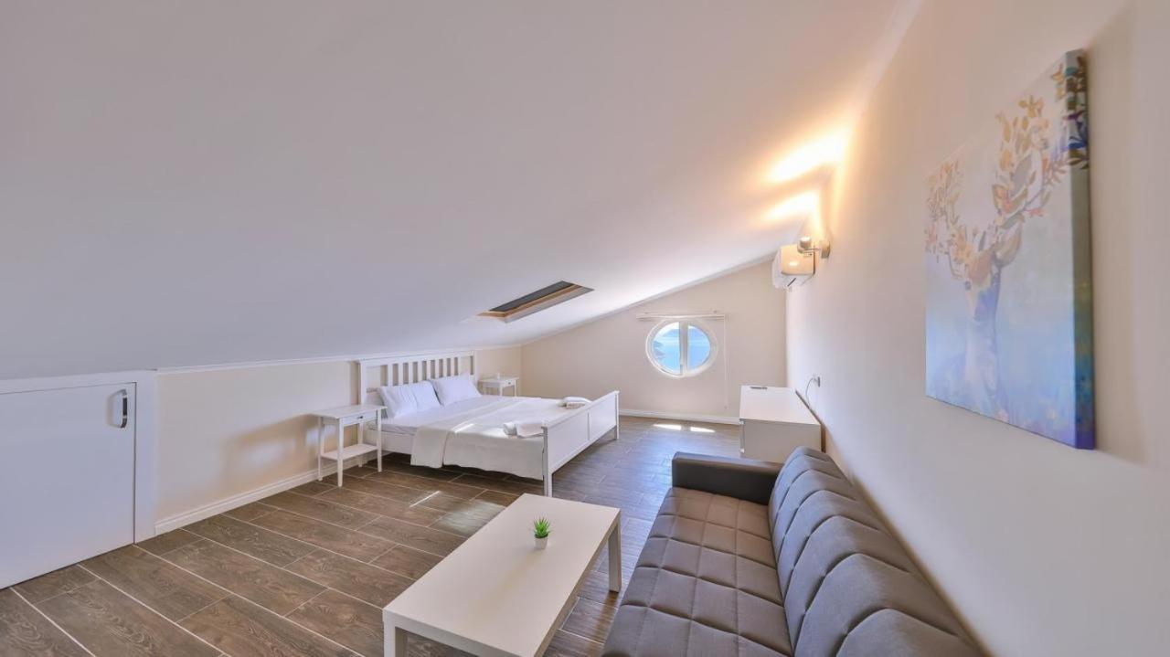 Begonya Apartment *