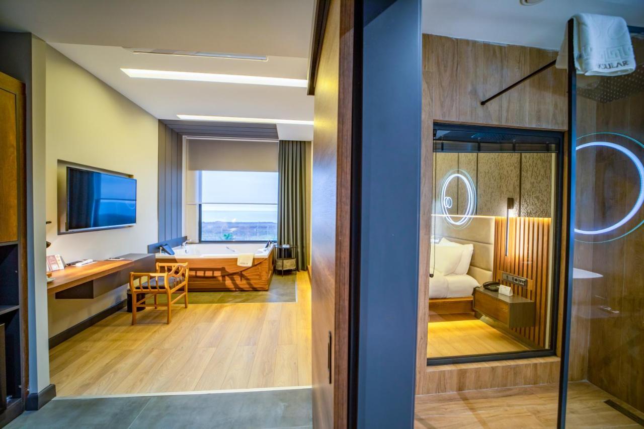Hotel Aksular