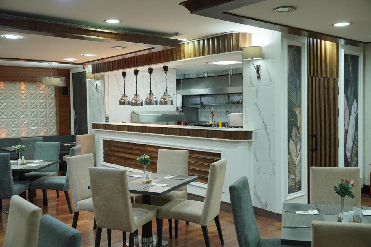 New Park Hotel 5*