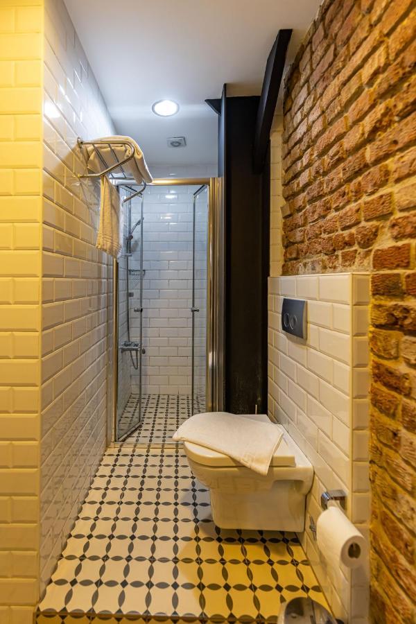 Calanthe Istanbul