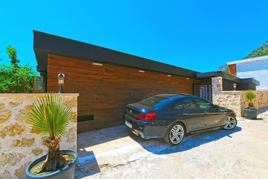Everest Villa