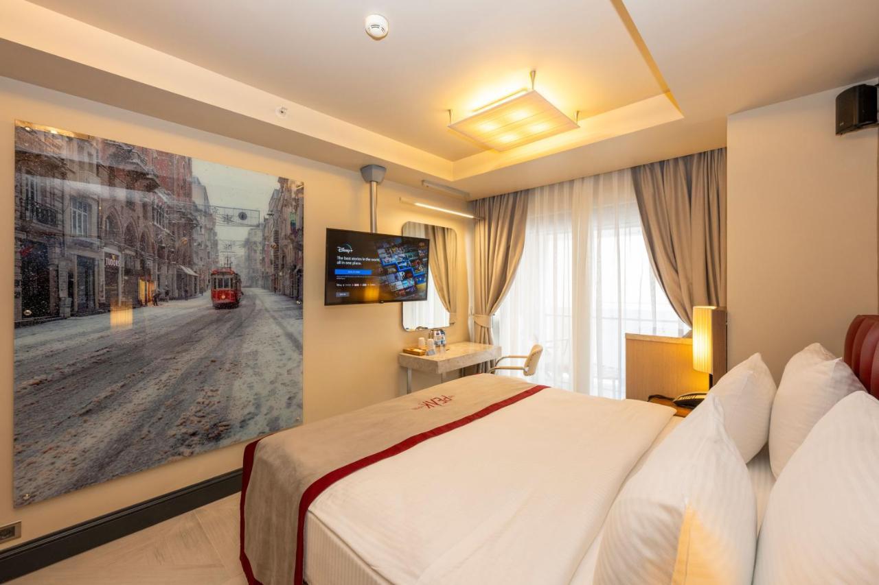 Ramada By Wyndham Pera Taksim Hotel 5*