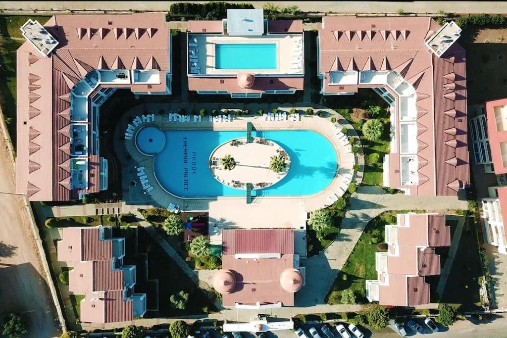 Akbuek Palace