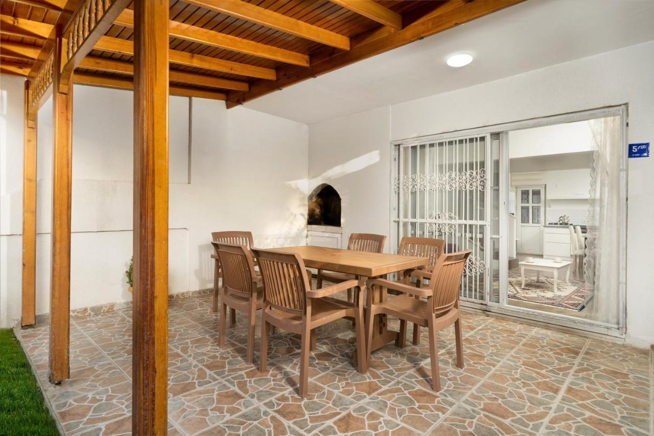 Kusadasi, Simsek Apartment *