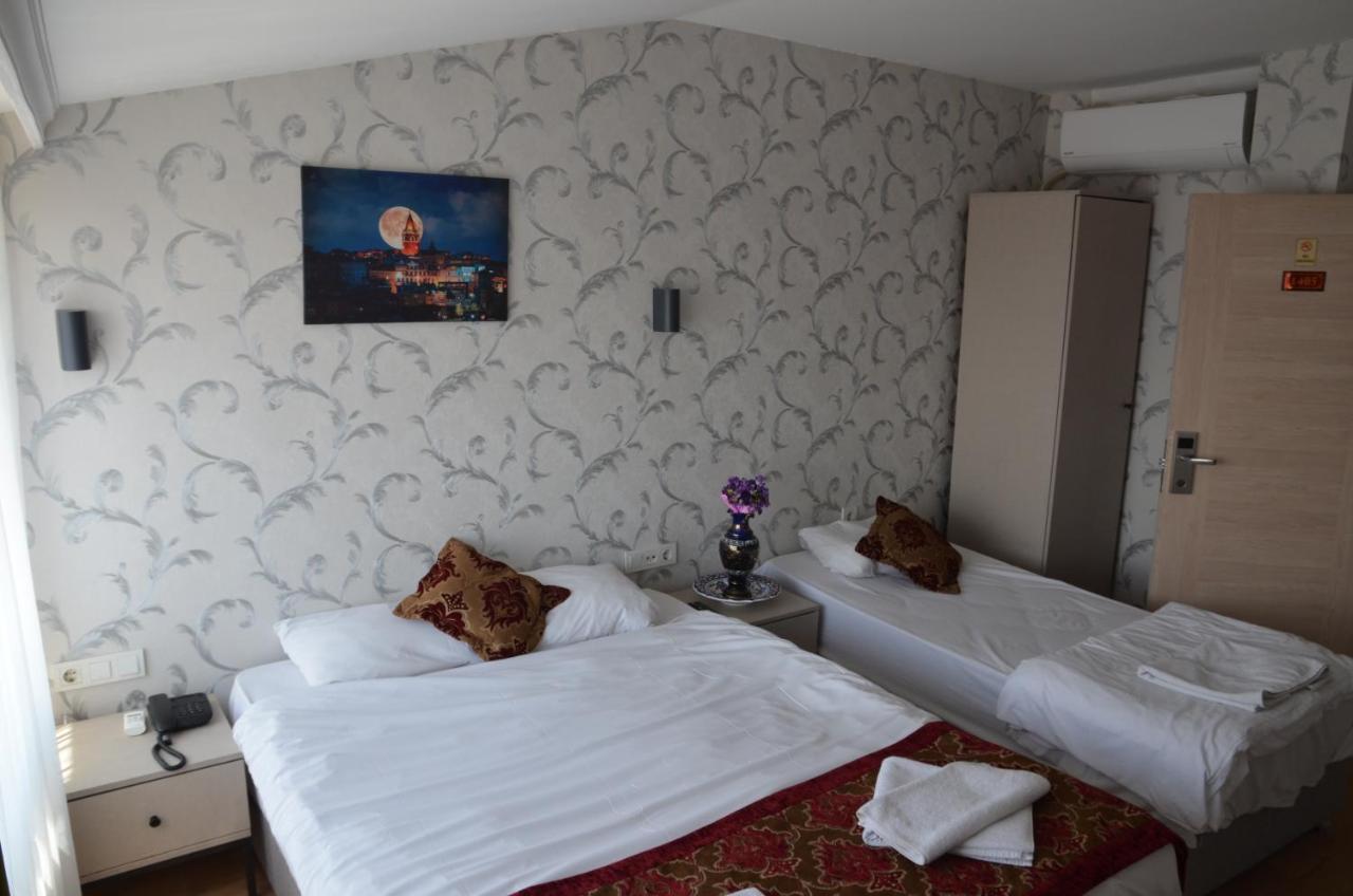 Hotel The Reina