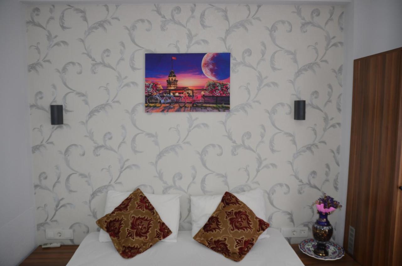 Hotel The Reina