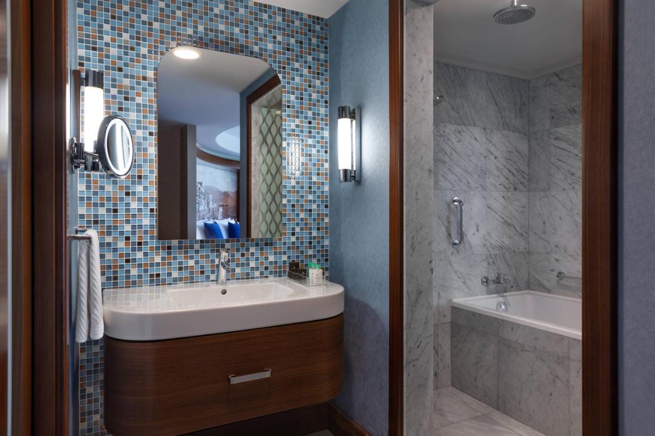 Hotel Renaissance 5*