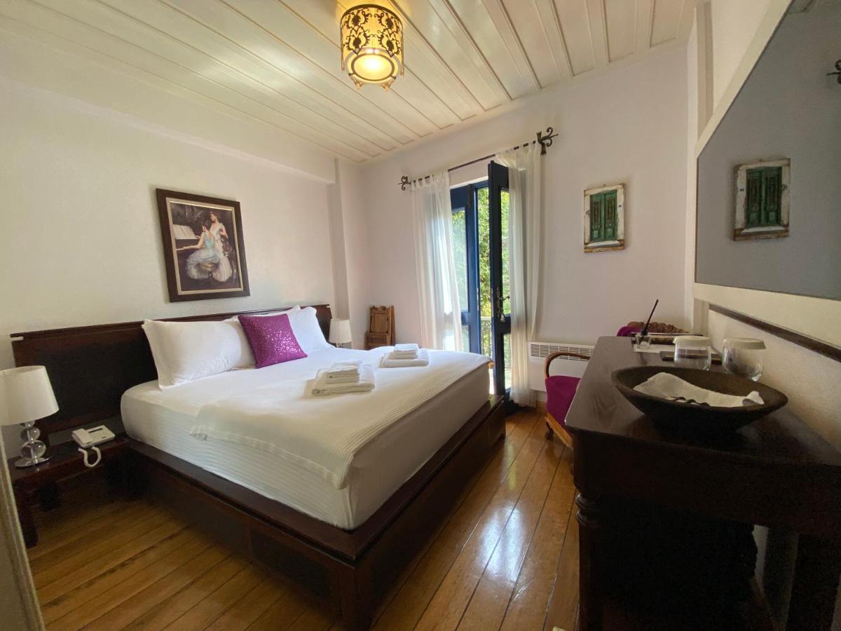 Nisi (adults Only) 3*