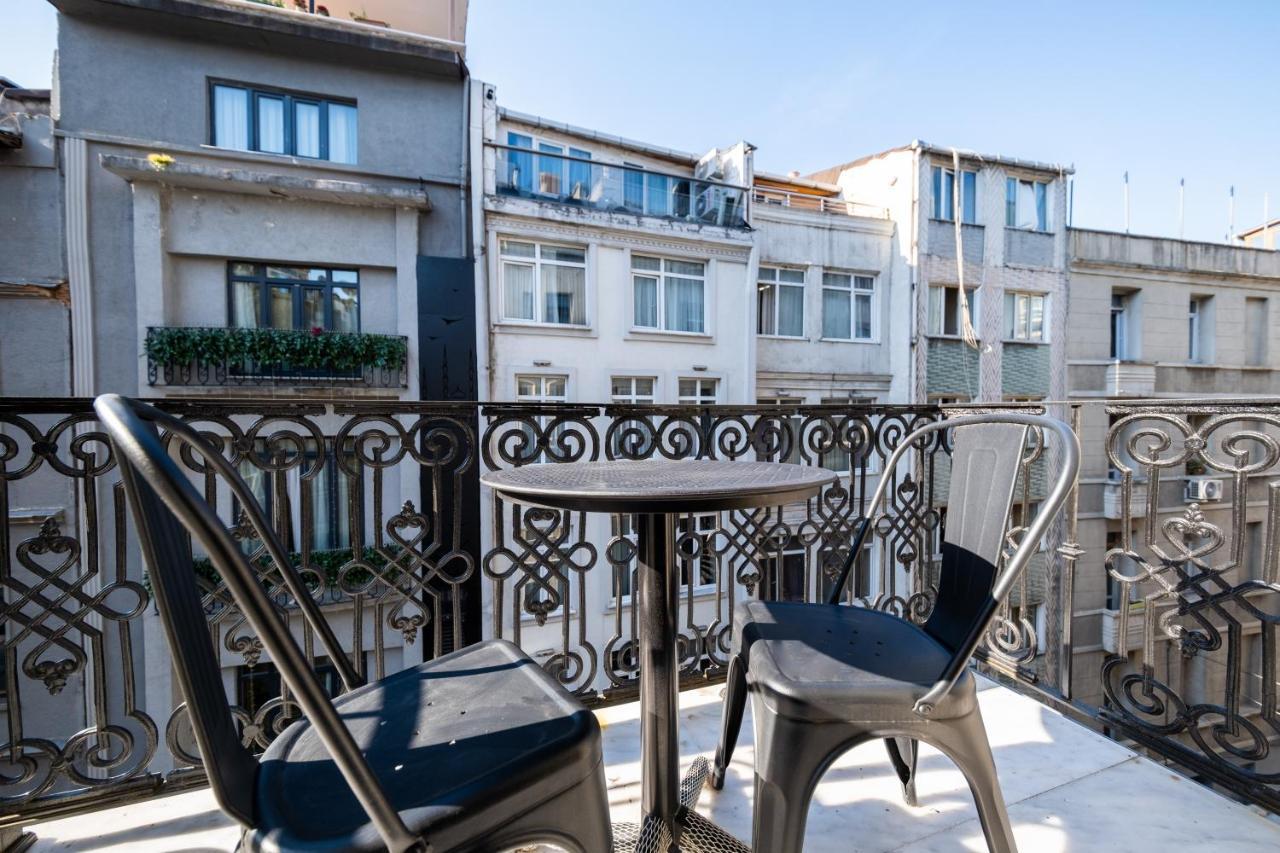 Balo Istanbul