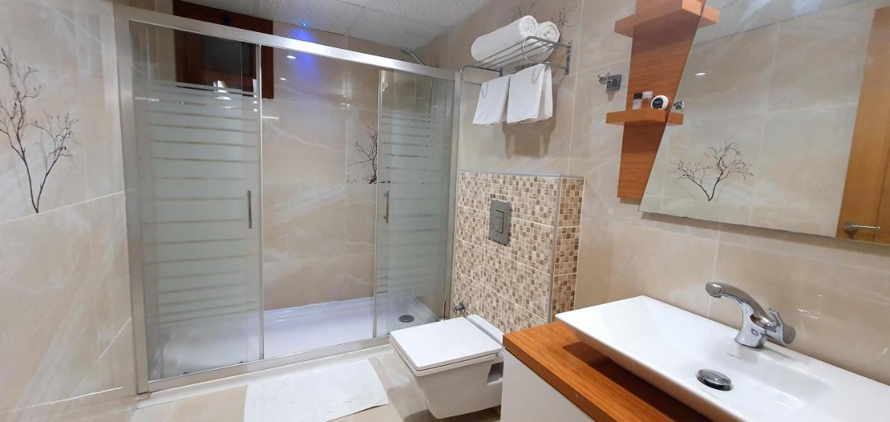 Bulvar Hotel 3*