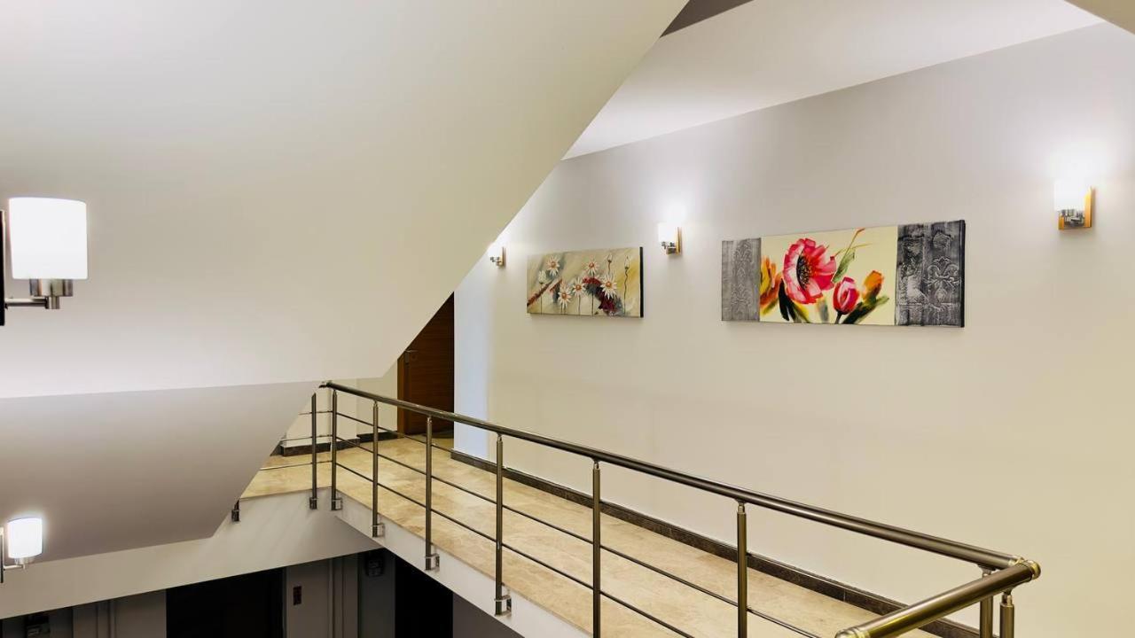Yusra Aparthotel 2*