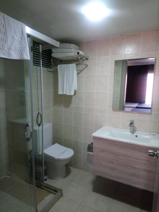 Hotel Grand Faik