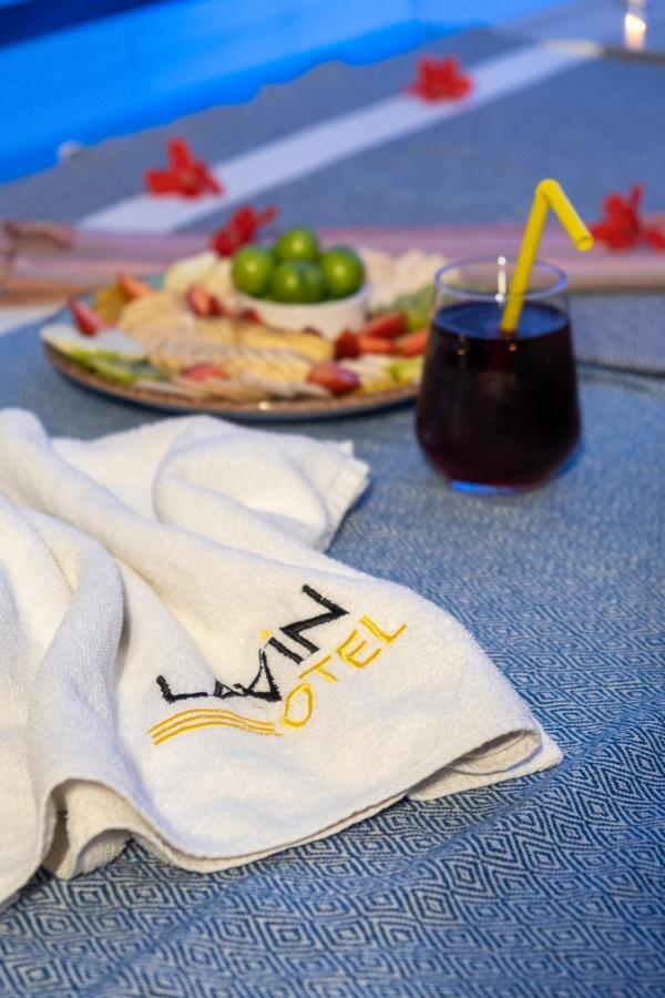 Hotel Lavin & 4*