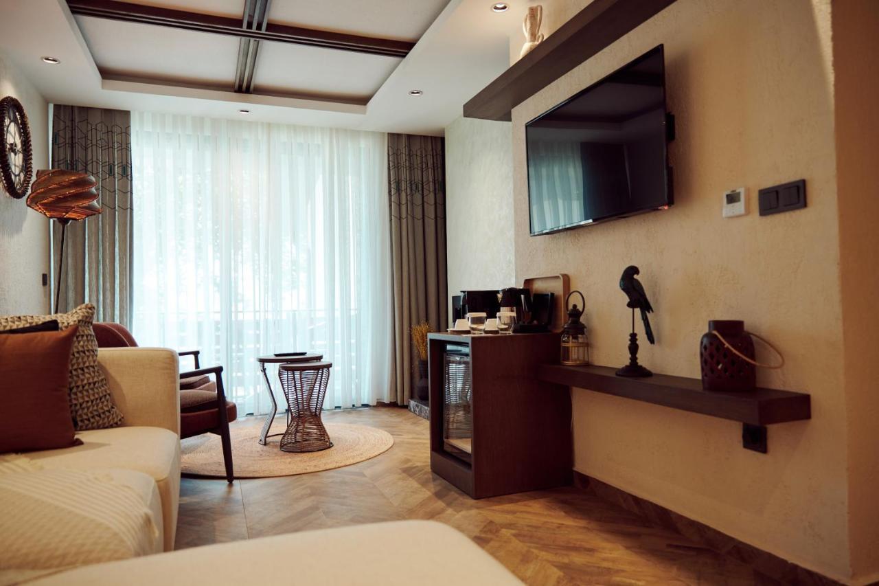 Hotel Parmos *