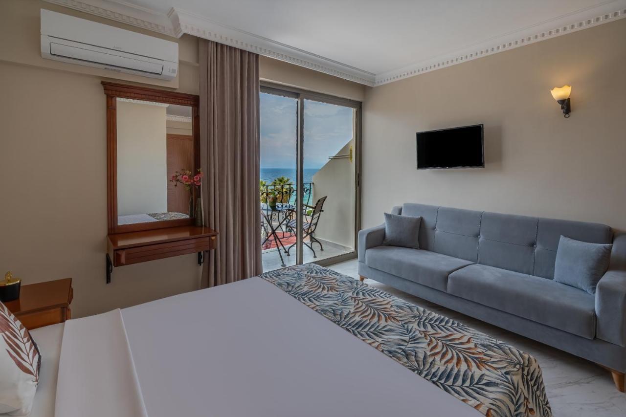 Rosy Aparthotel 3*