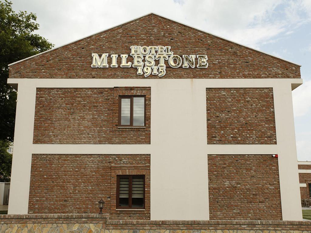 Milestone1915 Hotel *