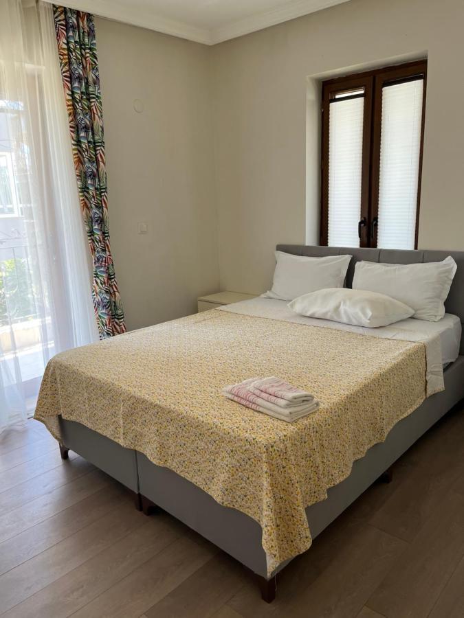 Apartment Grand Teoshan Ve *