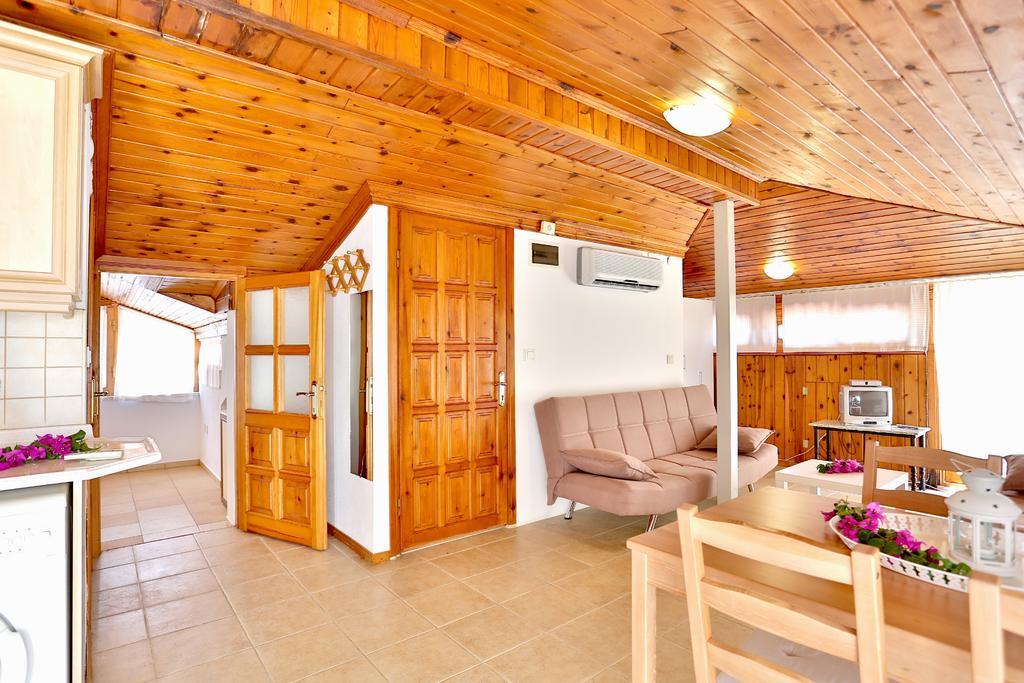 Limon Apart Apartment *