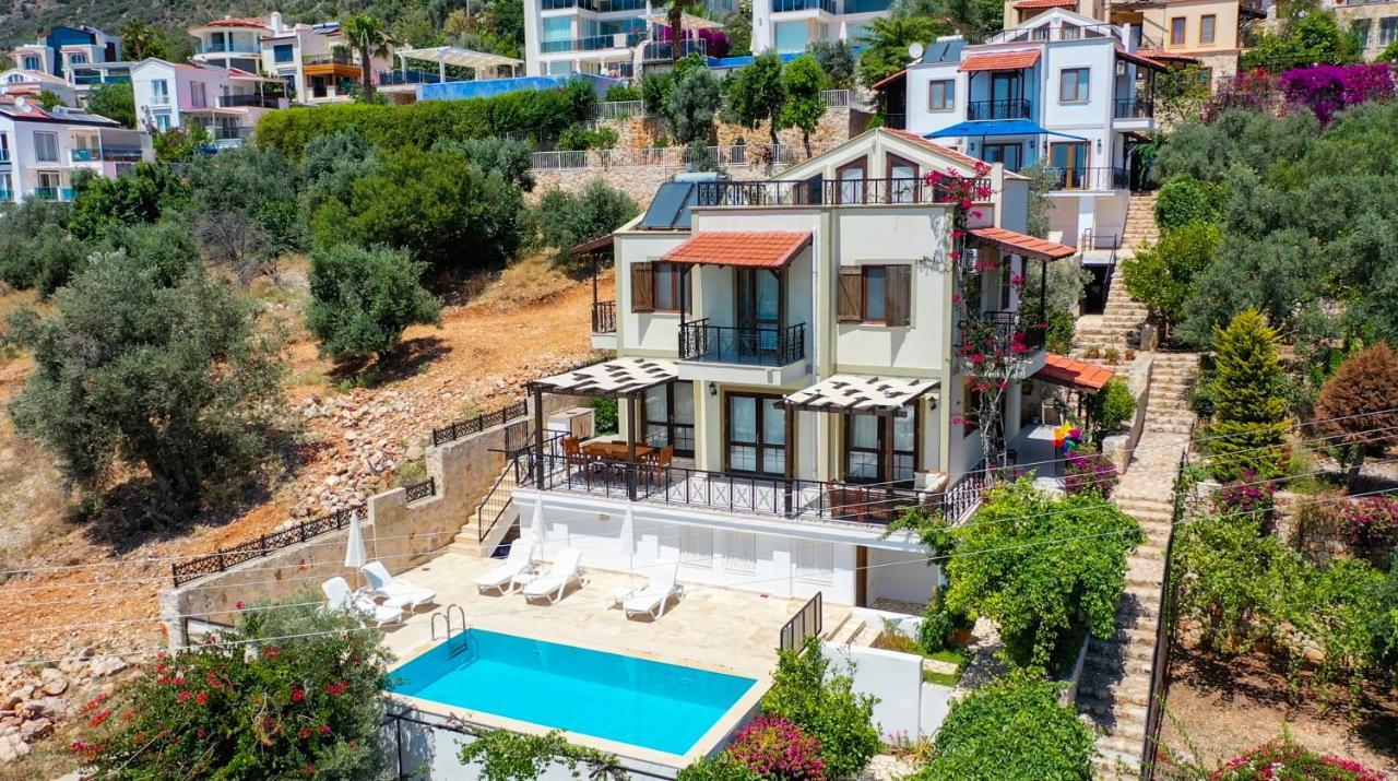 Mira Kalkan -close To Center- Villa