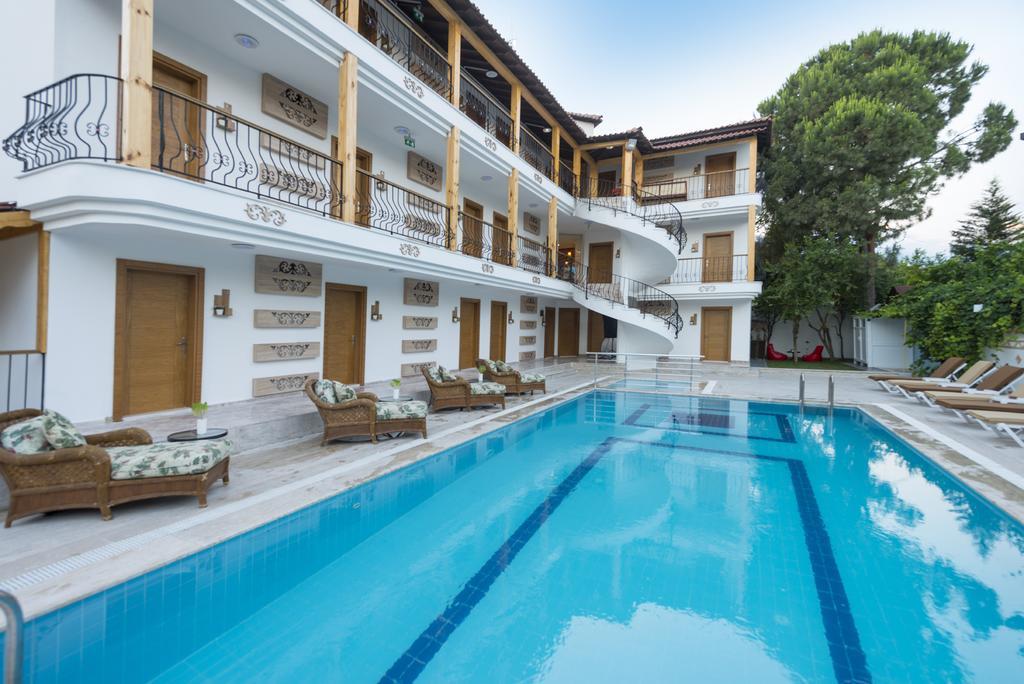 Teki̇rova Hotel