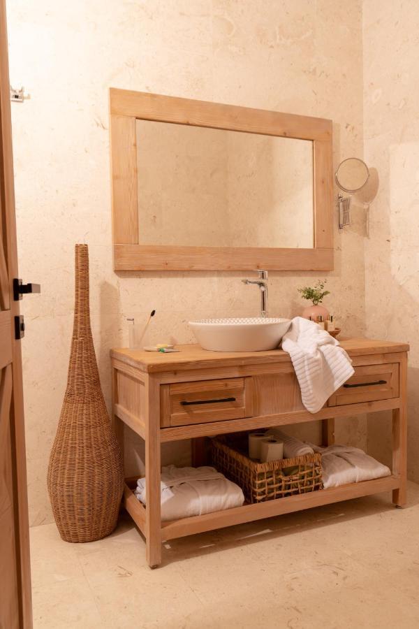 Hotel Izz Getaway - Adults Only *