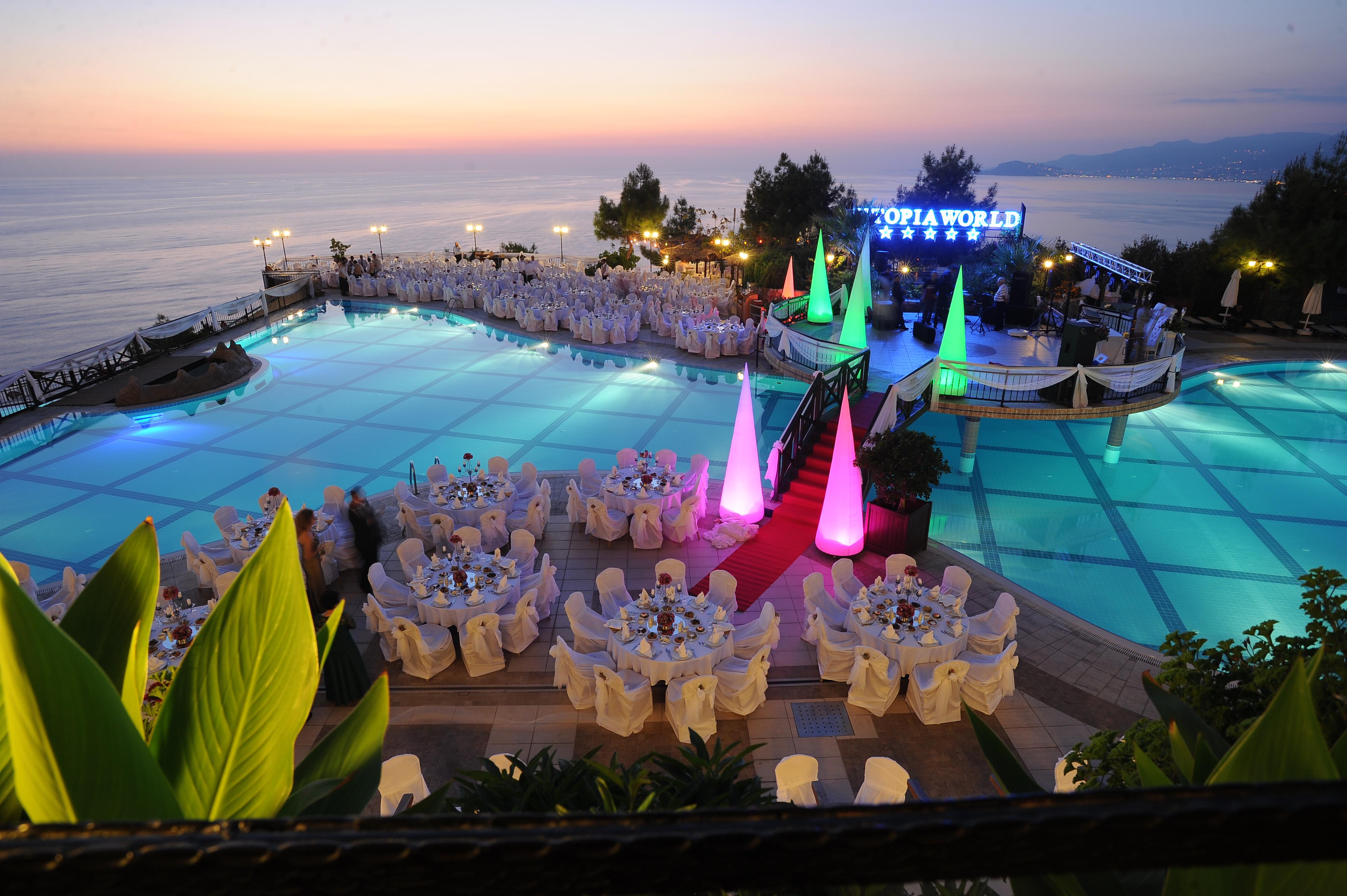 Utopia World Resort 5*