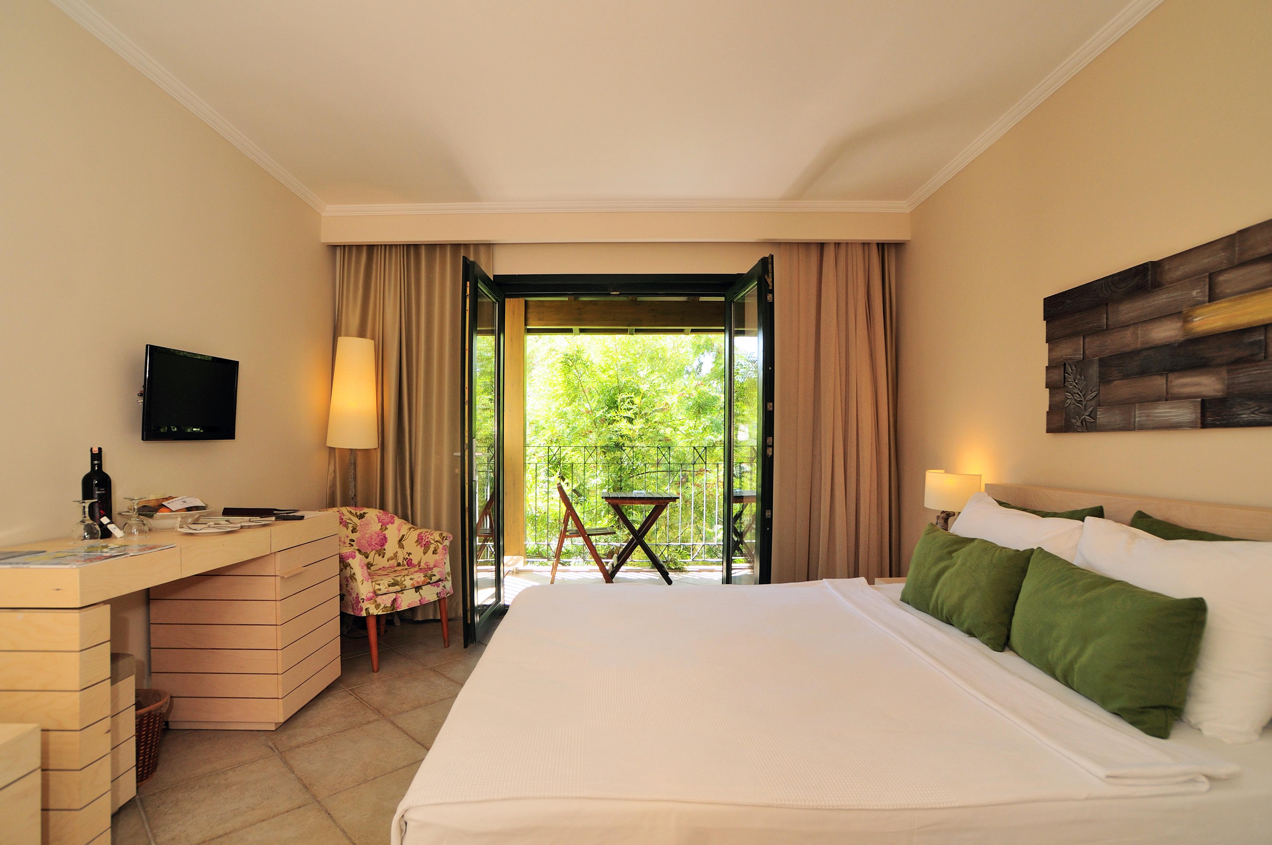 Zeytinada Hotel Torba