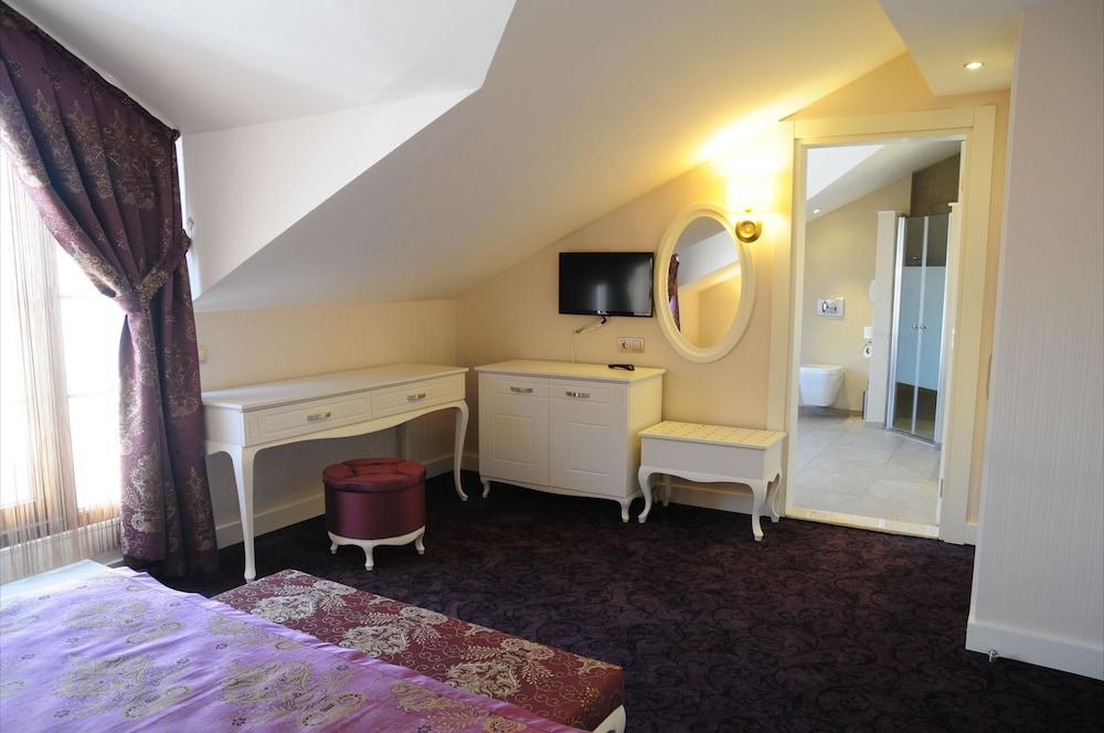 Hotel Deluxe 4*