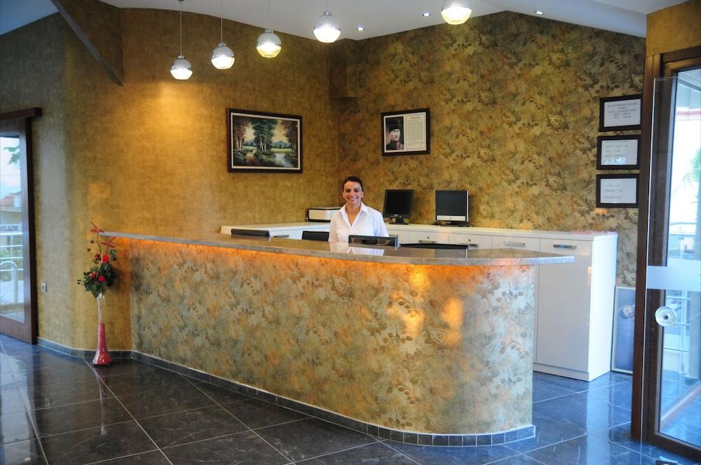 Deluxe Hotel 4*
