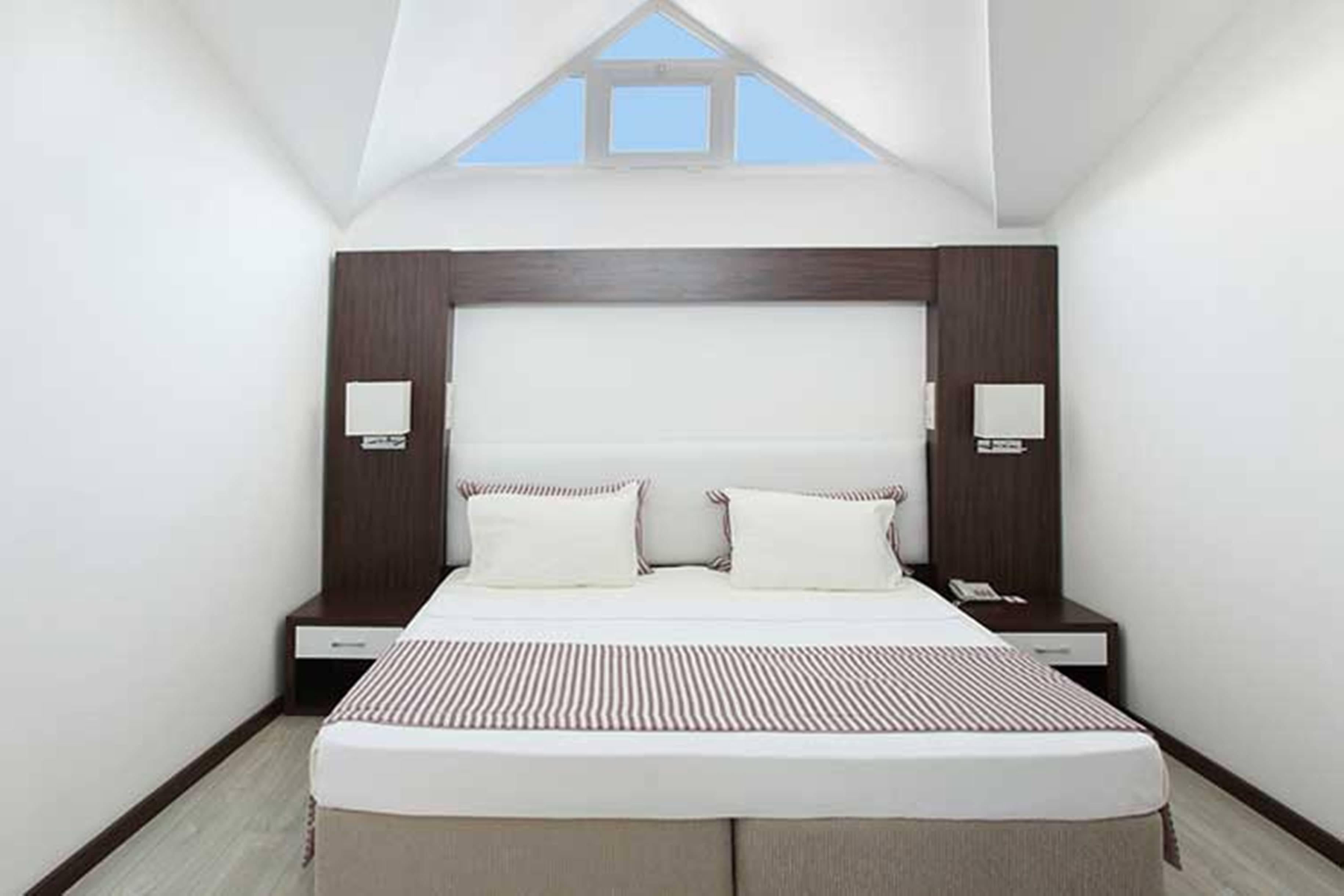 Hotel Arora 4*