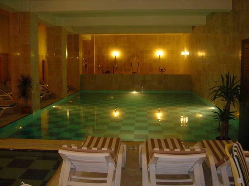 Hotel Arora 4*