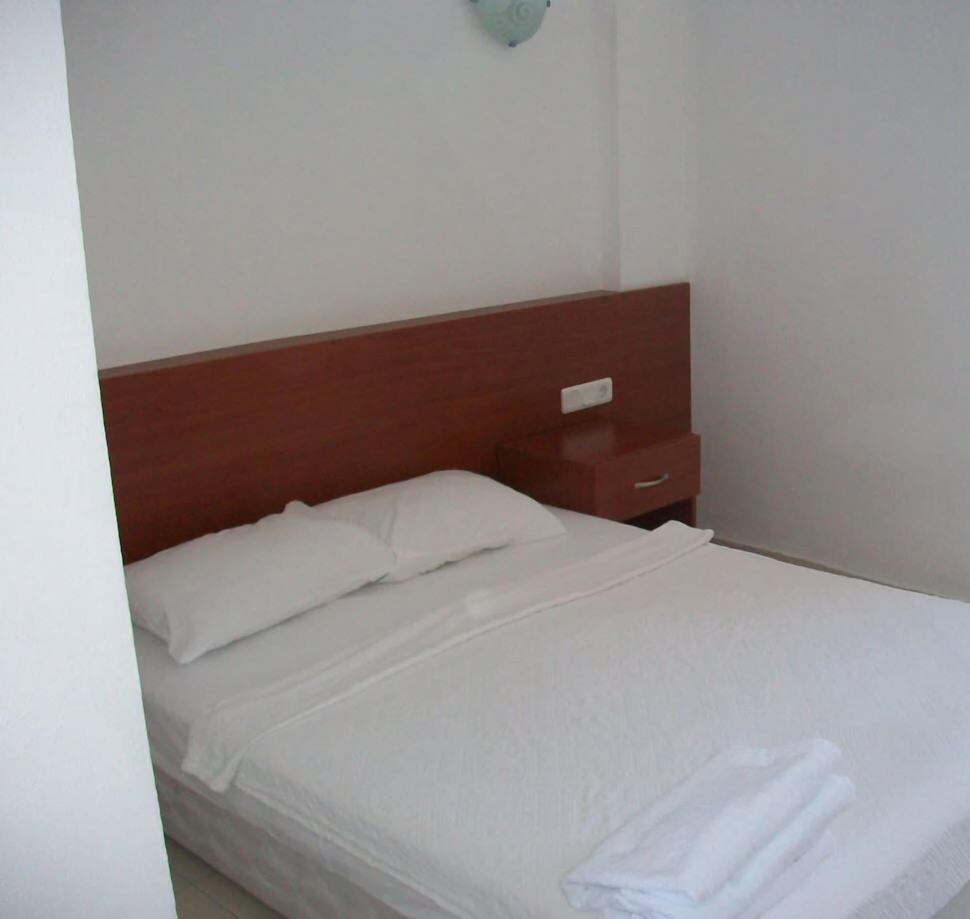 Hotel Kriss 3*