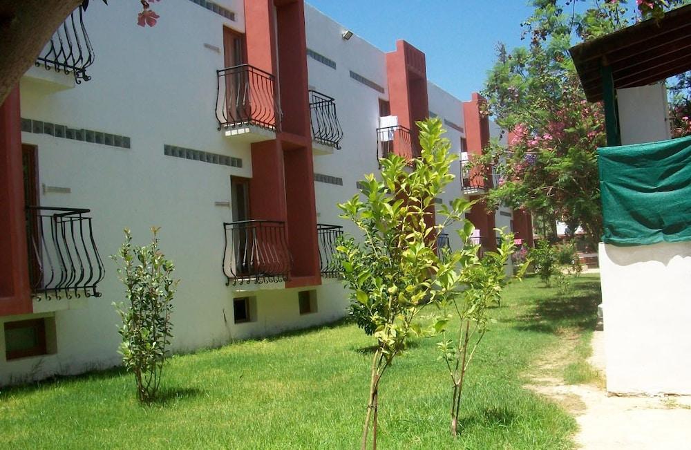 Kriss Hotel 3*