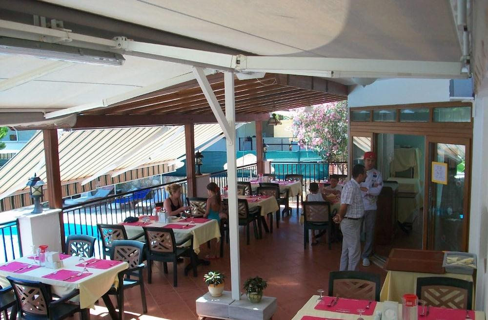 Kriss Hotel