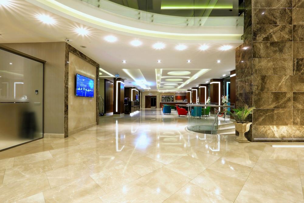 Hotel Western Premier Karsiyaka Convention & 5*